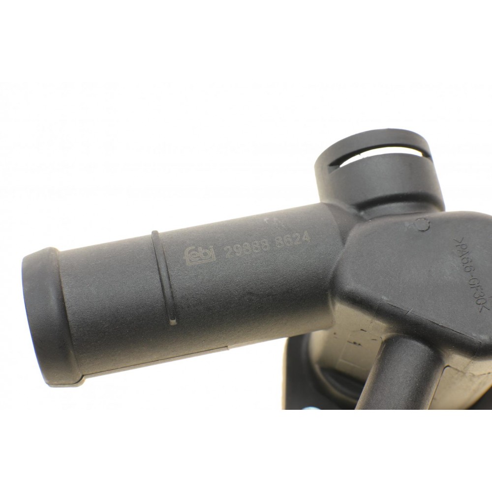 Фланець системи охолодження VW Golf 1.6 03-14/Audi A3 1.6 03-12