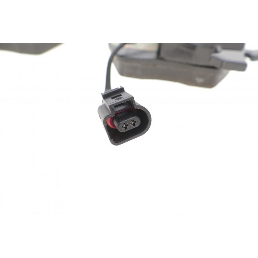 Колодки гальмівні (передні) Audi A3/TT/Seat Leon/Skoda Octavia/VW Golf 96-10 (+датчик) (Continental)