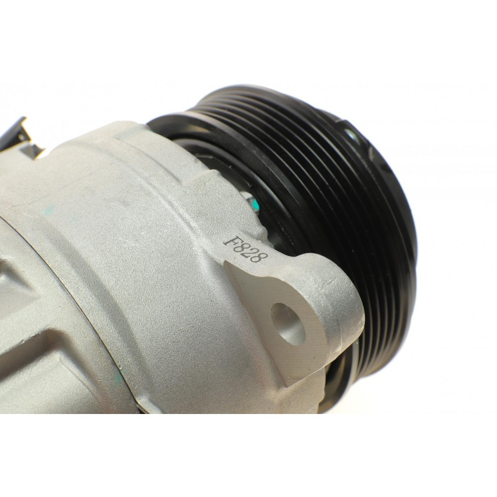 Компресор кондиціонера BMW 3 (F30/F80)/5 (F10//F11)/7 (F01/F02/F03) 2.0i/3.0D 08-18 N20/N26/N57