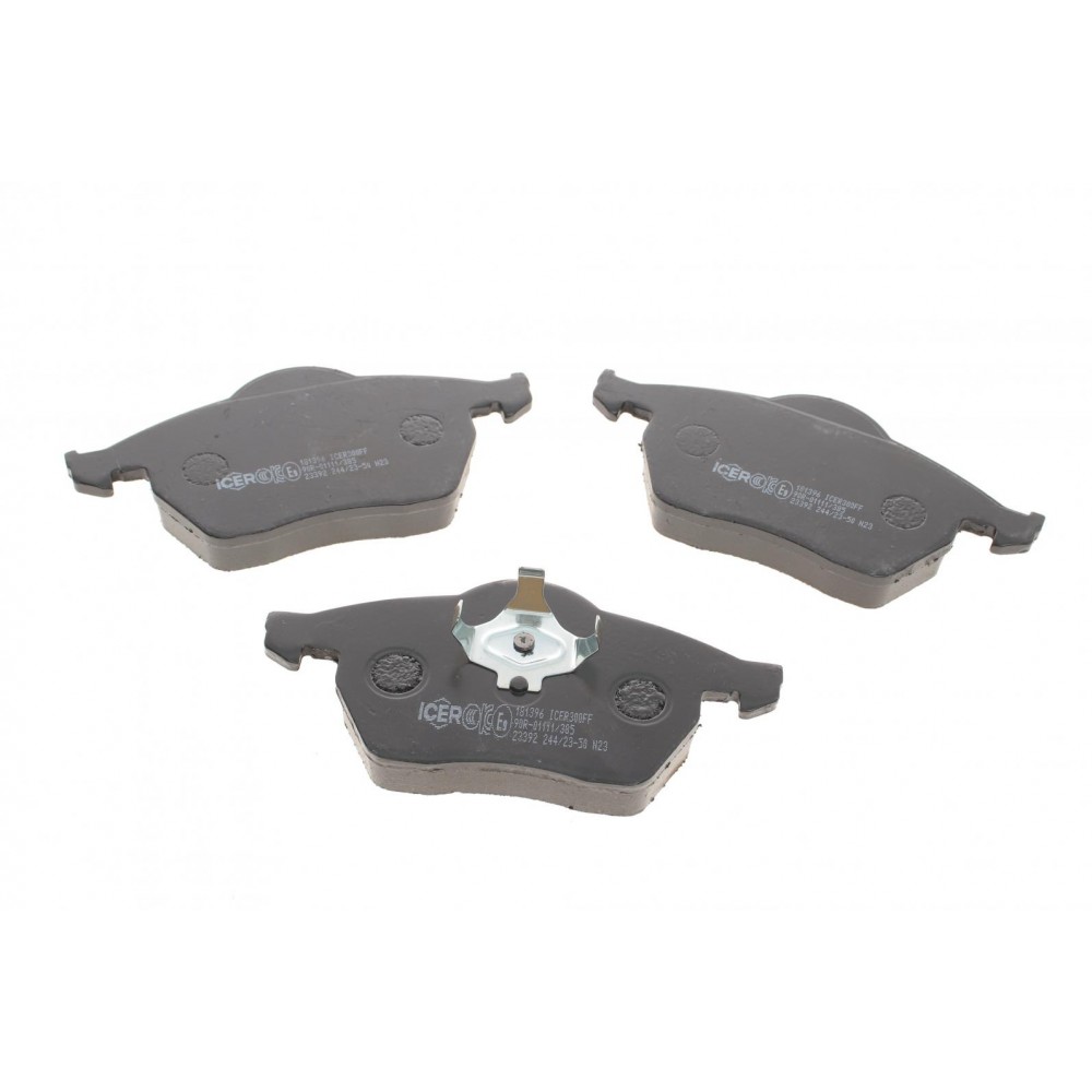Колодки гальмівні (передні) Audi A3/TT/Seat Leon/Skoda Octavia/VW Golf 96-10/Polo 05-09 (+датчик)