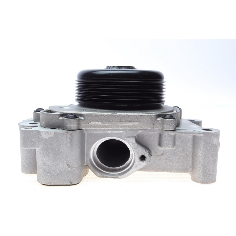 Помпа води MB C-class (W204/S204)/E-class (W212)/Vito (W447) (OM651) 08-