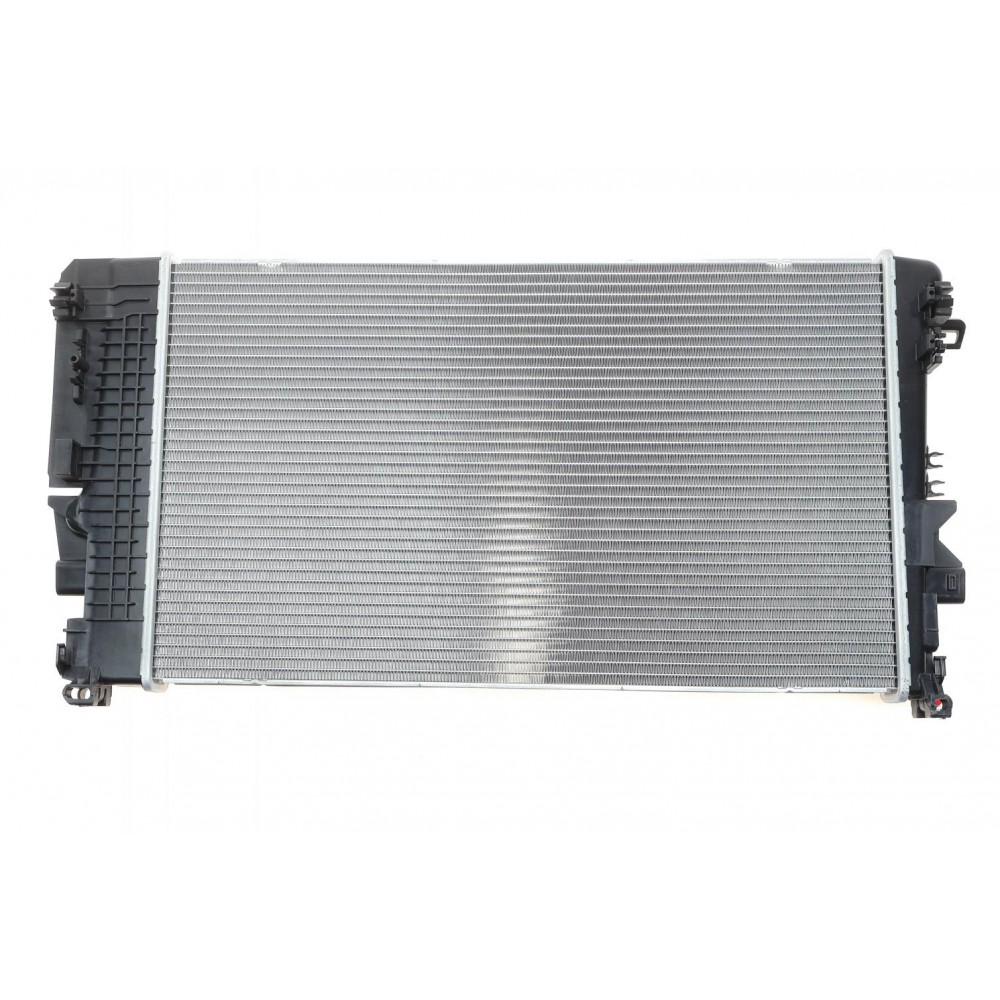 Радіатор охолодження MB Vito (W639) 03- (-/+AC, АКПП) (650x388x32mm)