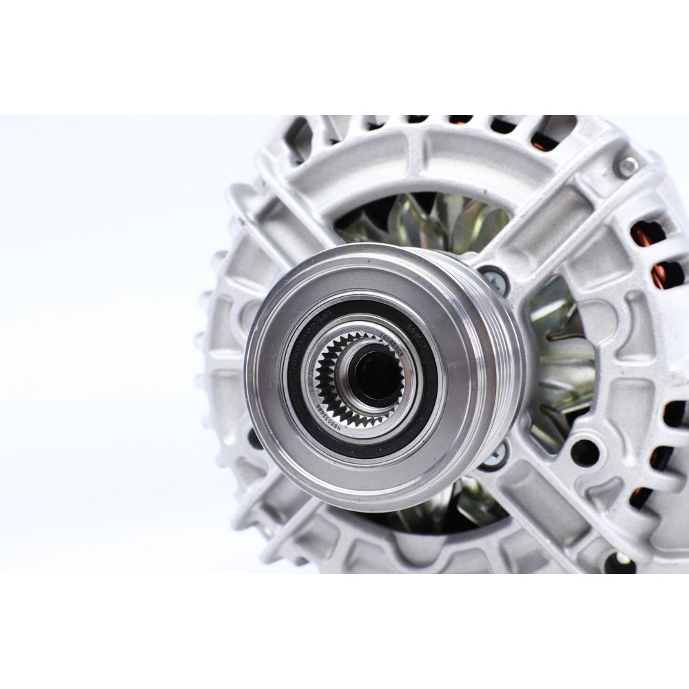 Генератор Citroen Jumper/Fiat Ducato/Iveco Daily III/Peugeot Partner 3.0HDI 06- (12V/140A)