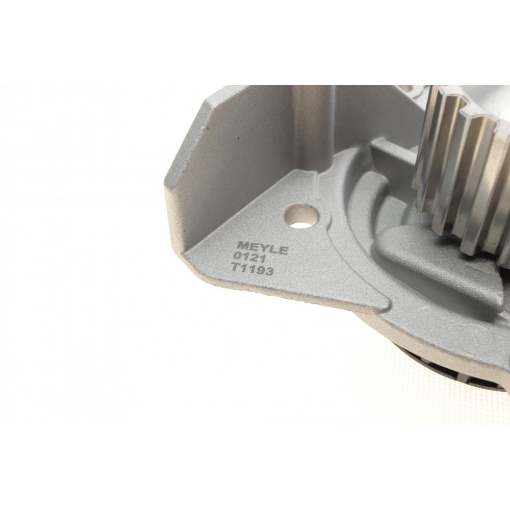 Помпа води Citroen C4/C5/C8/Jumpy/Fiat Scudo/Peugeot 308/407/508/Ford Focus/Mondeo 2.0HDi/TDCi 09-