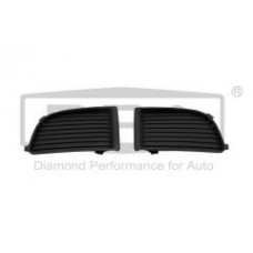 Вставка бампера (без протитуманки) Skoda Fabia 99-08 (к-кт)