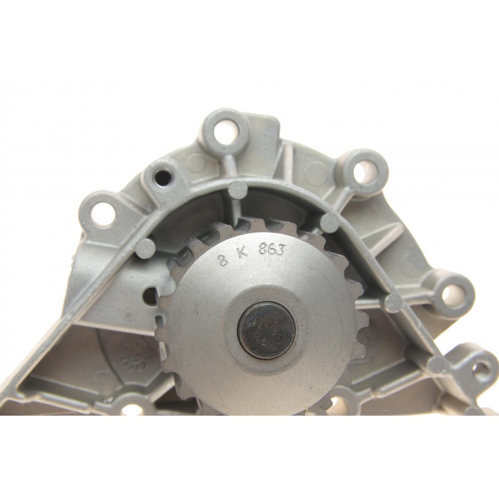 Помпа води Citroen C4/Peugeot 307 1.8/2.0 16V 05-13/Peugeot 406/407/607/807 2.2 00- (20z)(B/B)(8лоп)