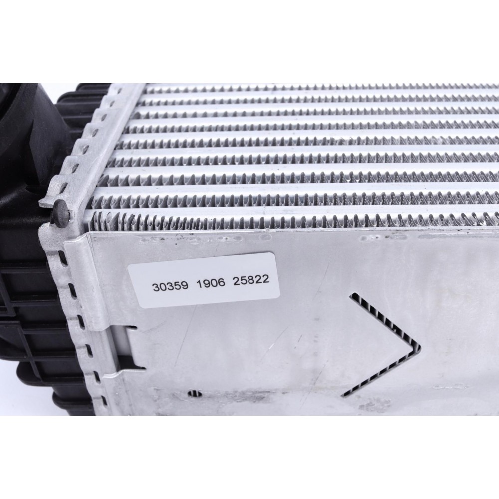 Радіатор інтеркулера BMW (F16/F86)/ X5 (E70/F15/F85)/X6 (E71/E72) 2.0D/3.0D 07-