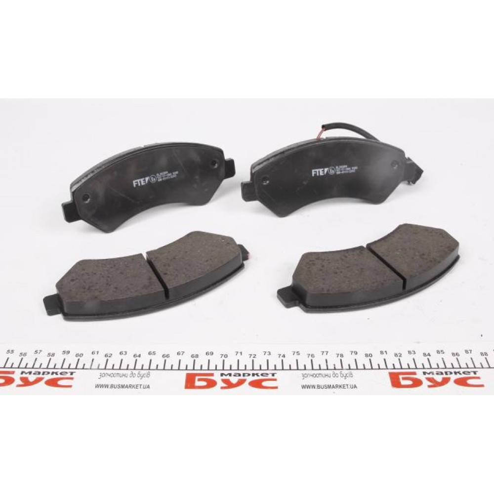 Колодки гальмівні (передні) Citroen Jumper/Fiat Ducato/Peugeot Boxer 2.0-3.0HDi 06- R16(з датчиком)