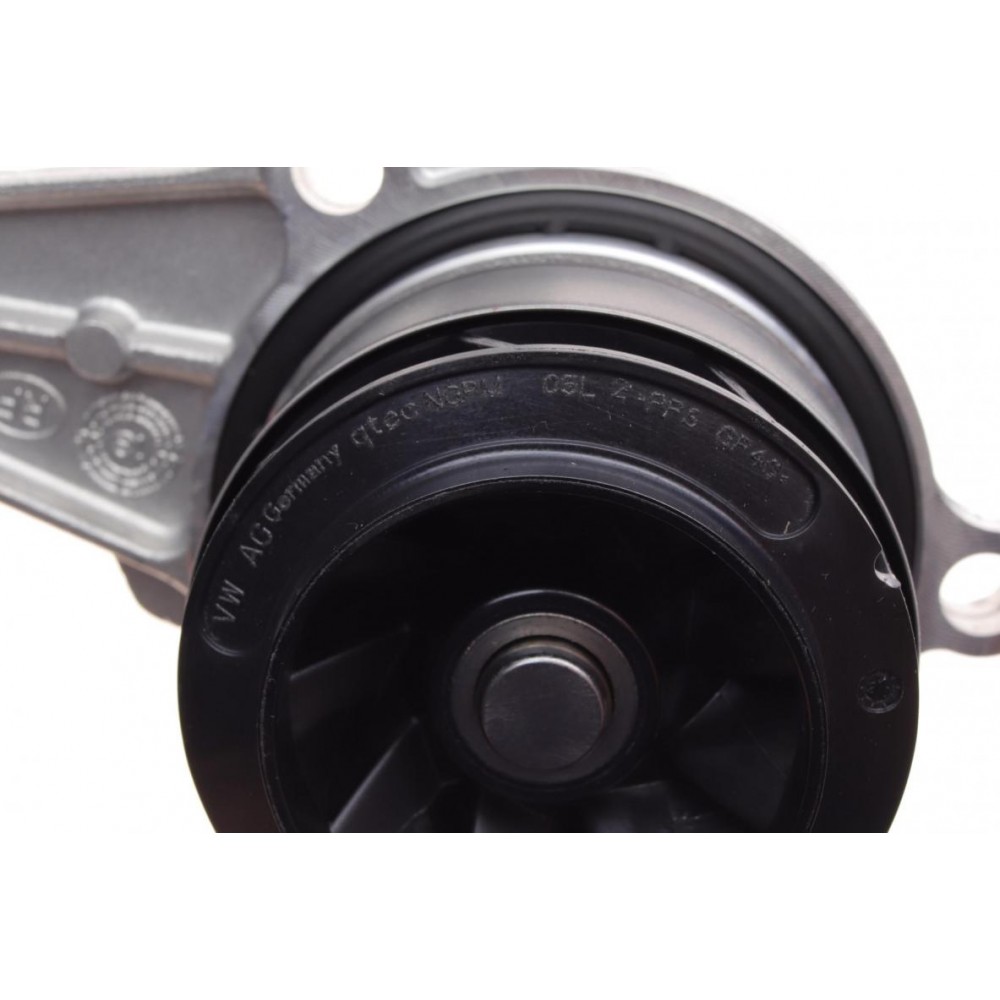 Помпа води Audi A4/A6/A7/Q5/Skoda Octavia/VW Golf VIII 2.0 TDI 18-