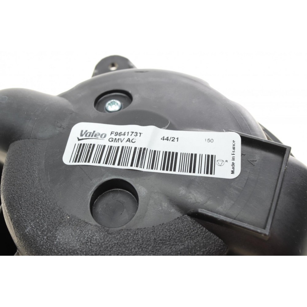 Моторчик пічки Nissan Primastar/Opel Vivaro/Renault Trafic 1.9-2.5 dCi 01-
