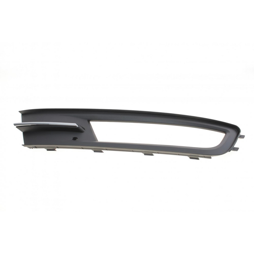 Вставка бампера (під протитуманку) VW Passat 14- (R)