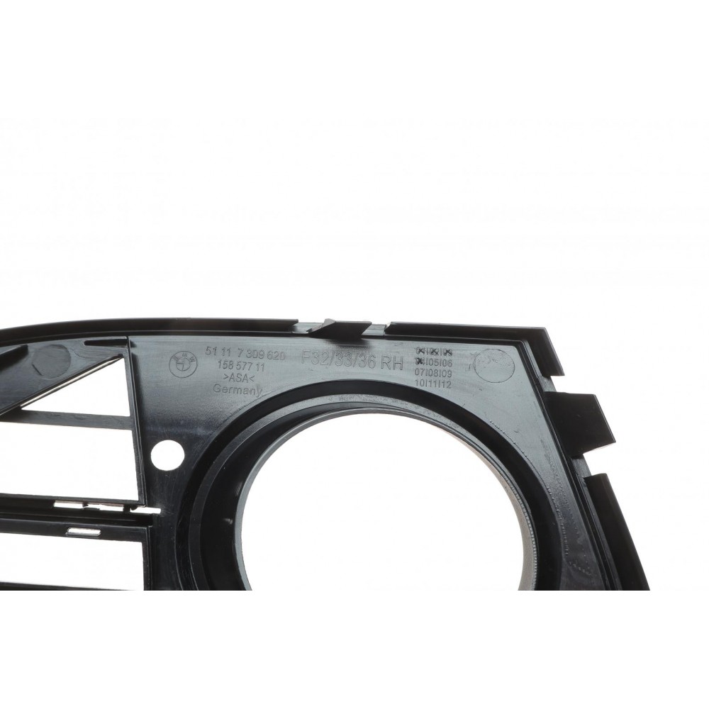 Вставка бампера (під протитуманку) BMW 4 (F32/F33/F36) 14- (R)