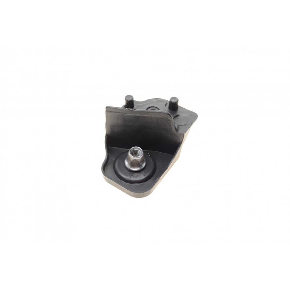 Кронштейн кріплення бампера (R) VW T5/T6 10-