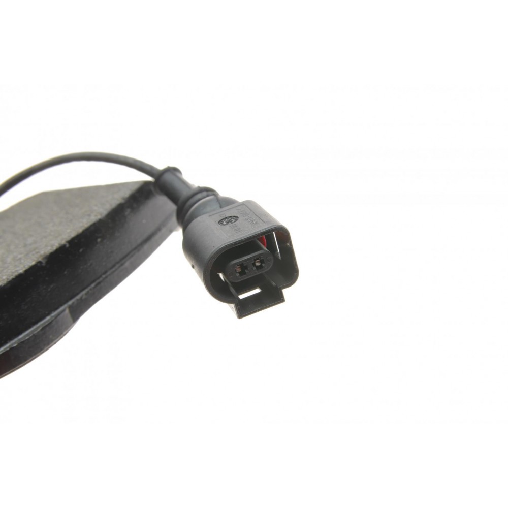 Колодки гальмівні (передні) VW Golf VII/VIII/Passat/Seat Leon 12- (TRW) (з датчиком)