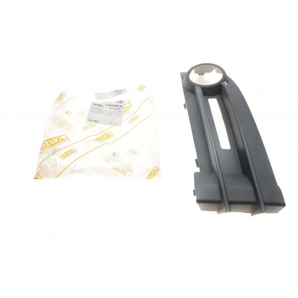 Вставка бампера (під протитуманку) VW Caddy III 04-15 (L)