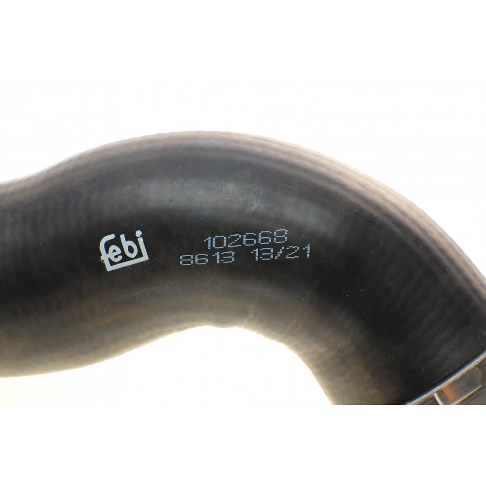 Патрубок інтеркулера (нижній) (L) Audi A3/Skoda Octavia/SuperB/VW Golf/Jetta/Passat 2.0D 03- (ззаду)