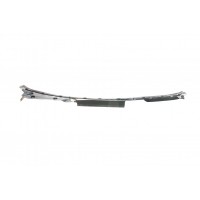 Планка під скло лобове BMW 5 (F10/F11) 09-16