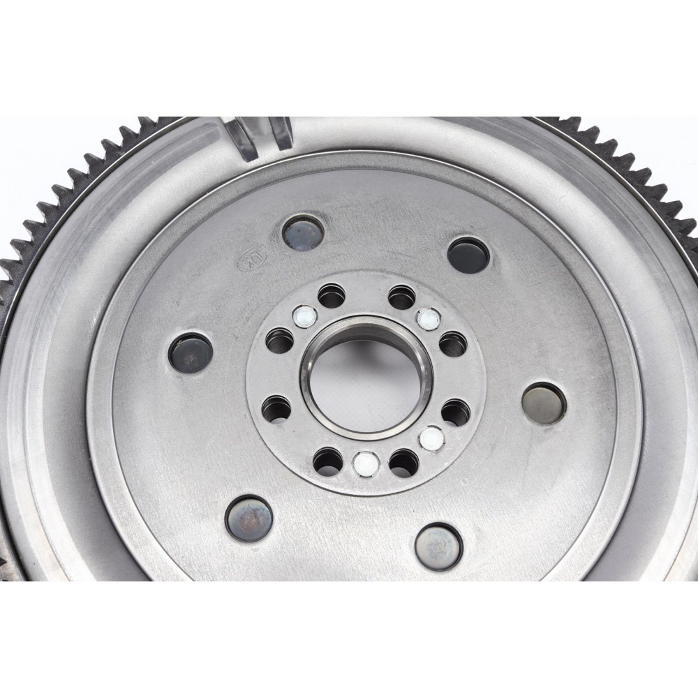 Демпфер зчеплення Toyota Avensis/Corolla 2.0 D-4D 02-09