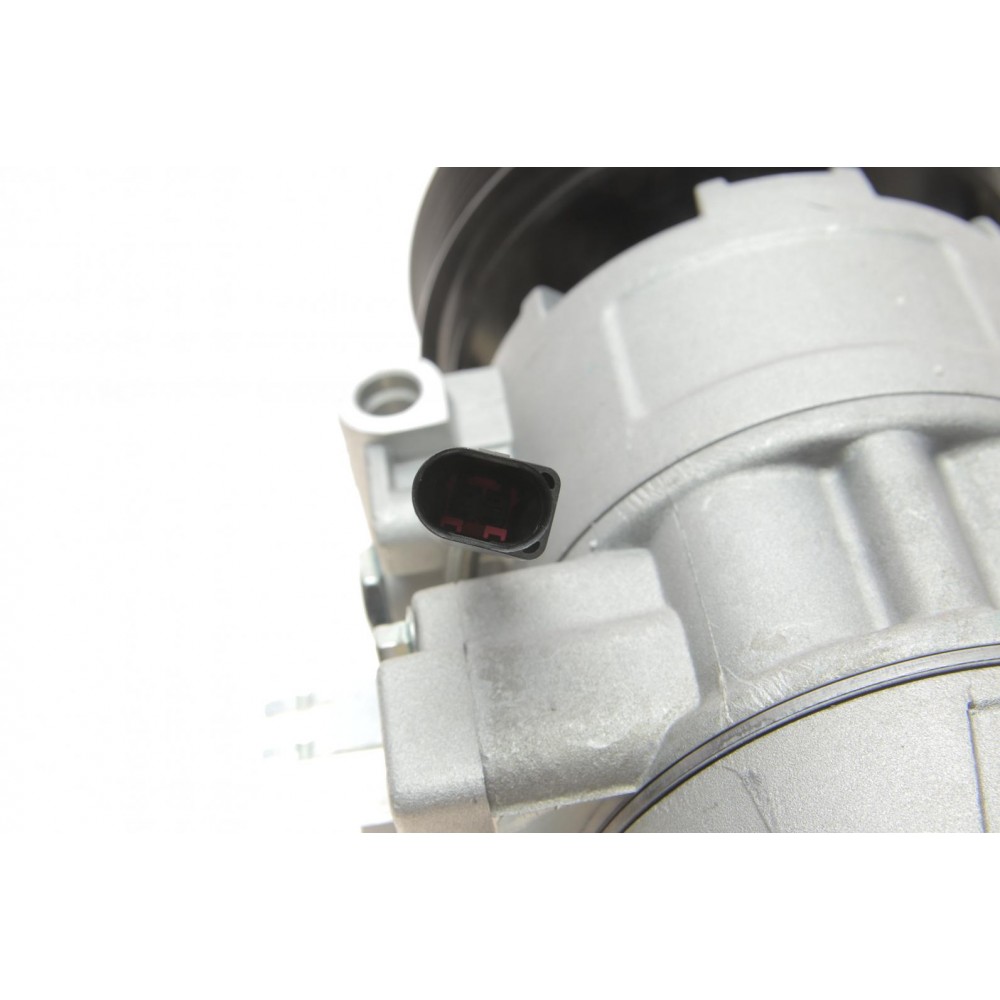 Компресор кондиціонера Audi A4/A5/A6/Q5 2.4-3.2 04-17