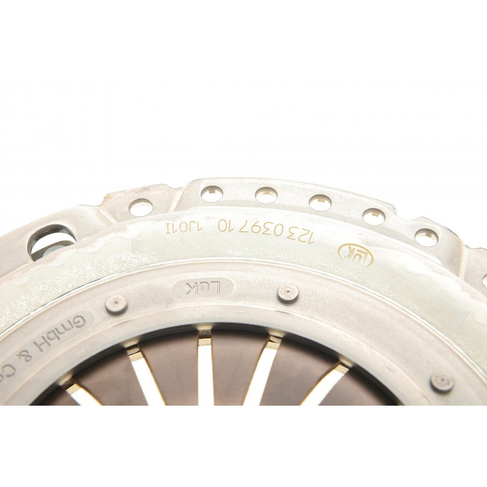 Комплект зчеплення Opel Omega 2.2 16V 99-03 (d=230mm)