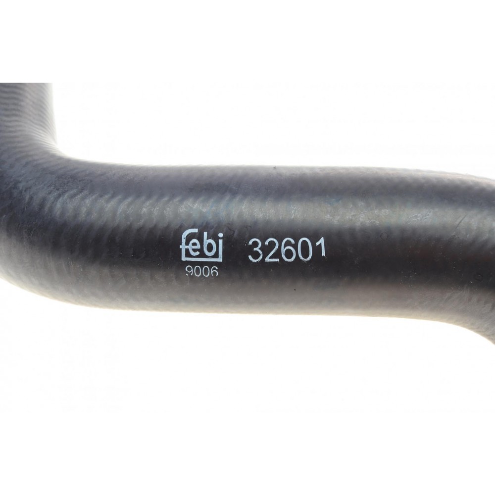 Патрубок системи охолодження BMW 3 (E46) 97-06 (зверху) (L)