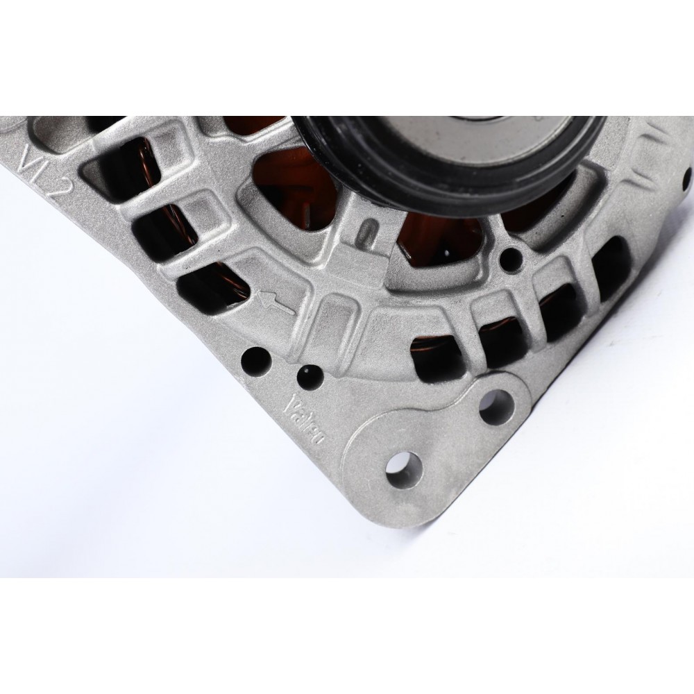 Генератор Audi A3/A4/Skoda Fabia/Octavia/Superb/VW Golf/Passat/T5 1.9TDI 96-06 (12V/120A)