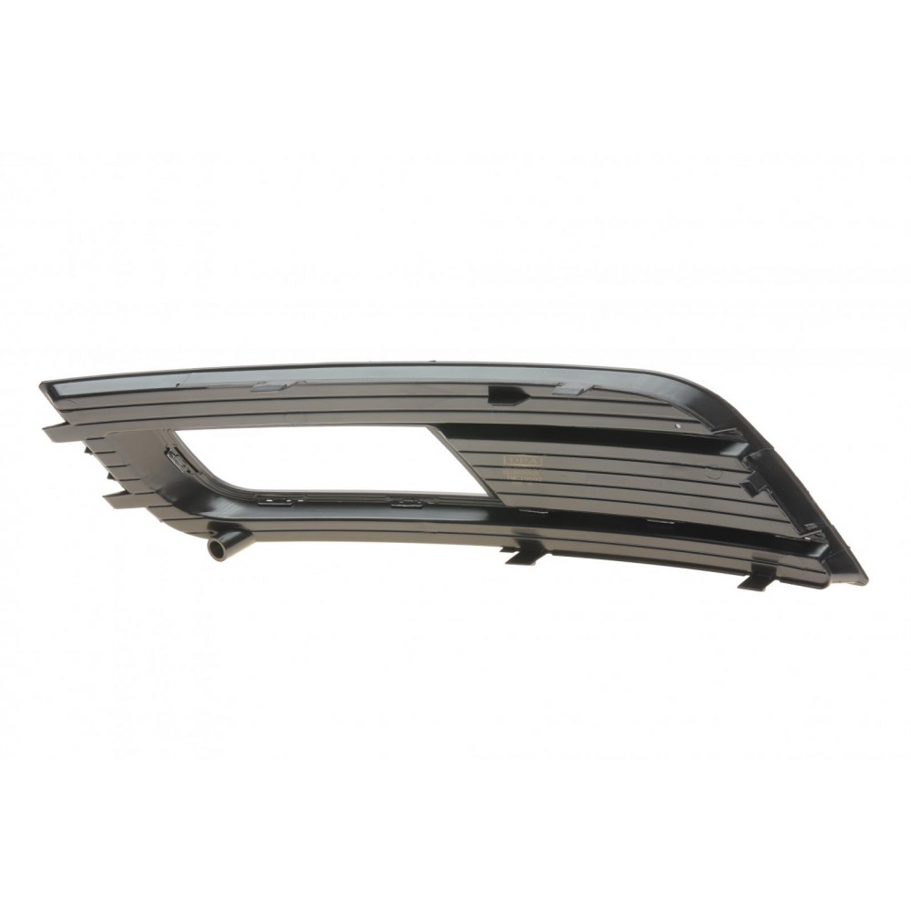 Вставка бампера (під протитуманку) Audi A4 08-15 (R)