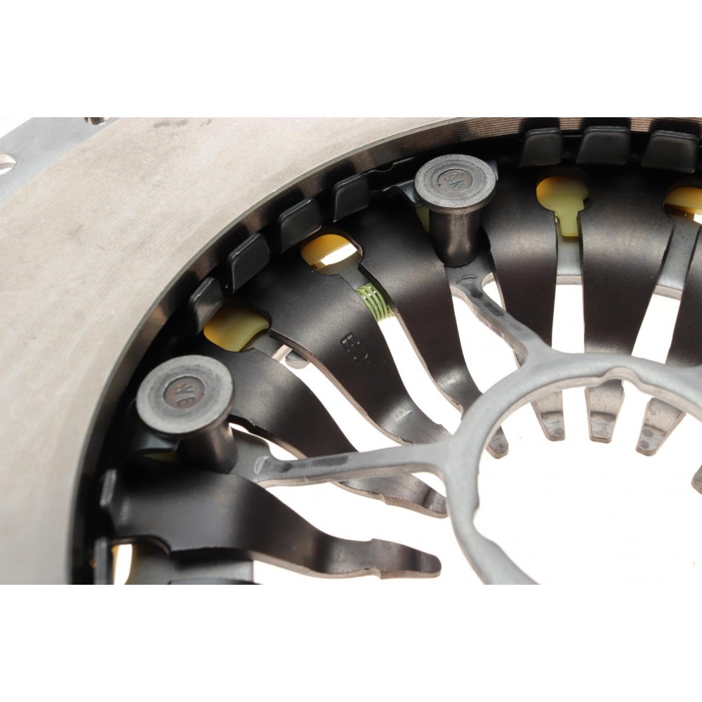 Комплект зчеплення Volvo C70/S60/S80/V70/XC70 99-08 (d=240mm)