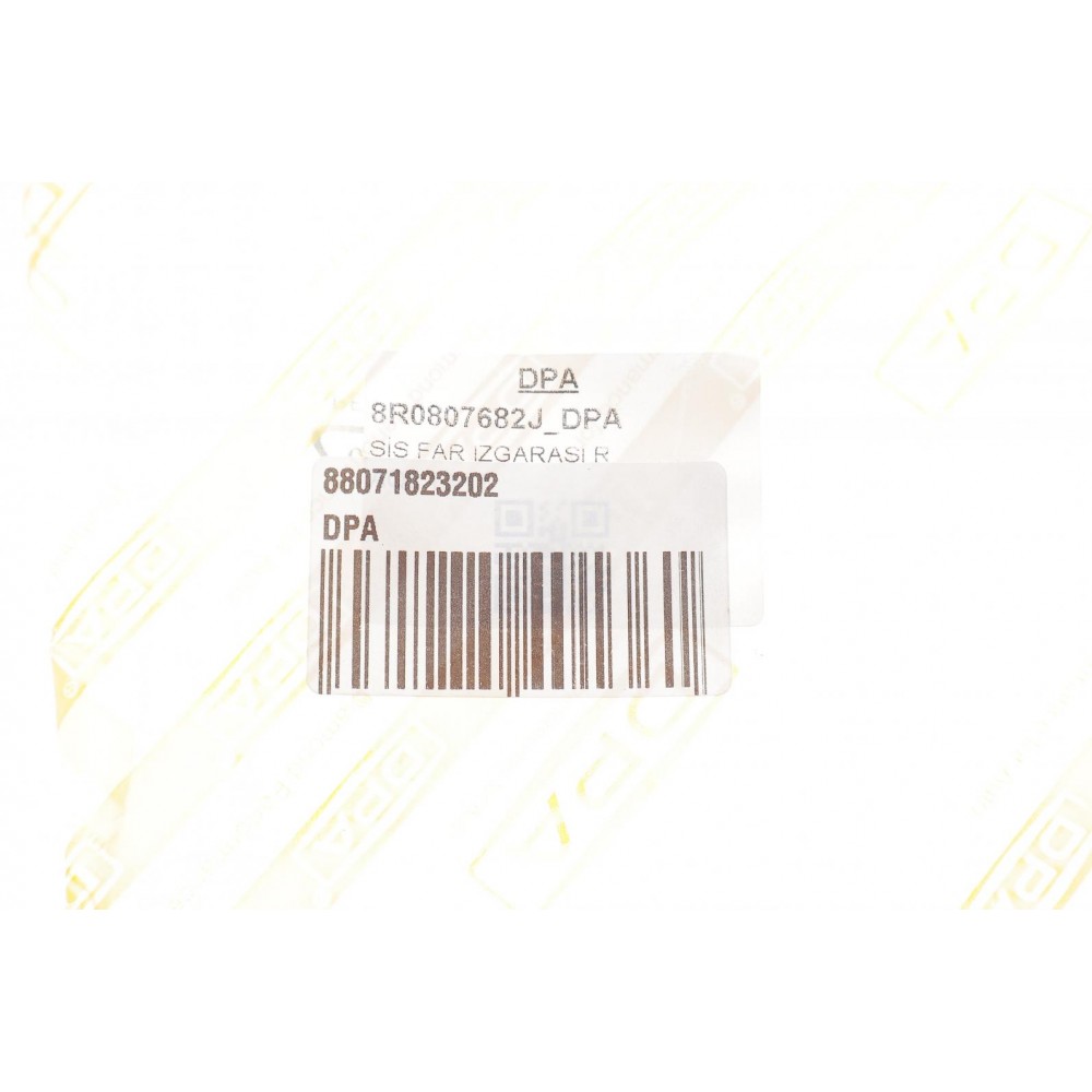 Вставка бампера (без протитуманки) Audi Q5 08-17 (R)