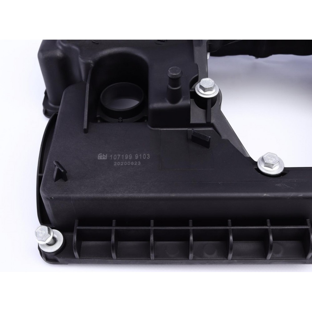Кришка клапанів BMW 3 (E90)/5 (E60)/X3 (E83) 2.0 i 04-15