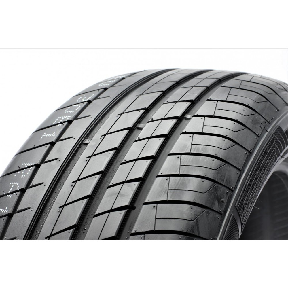 Шина PracticalMax H/P RS26 235/50 R19 XL 103W (літня) Rim Protector