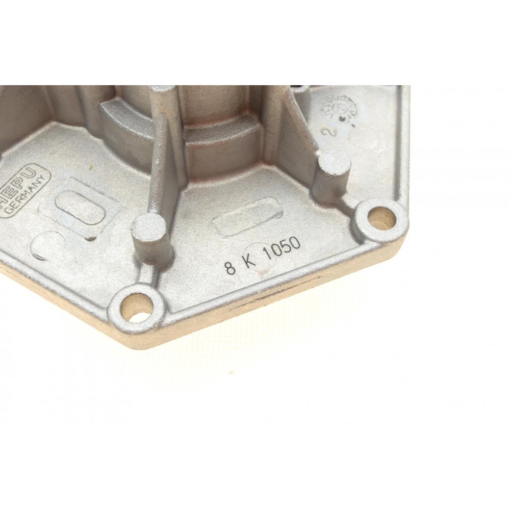Помпа води Audi A4/A5/A6/A8/Q5 2.8/3.2 06-