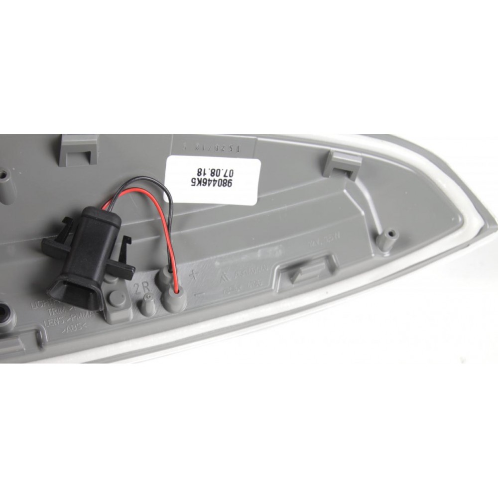 Повторювач повороту на дзеркало MB C-class (W204/S204) 07-11 (R)
