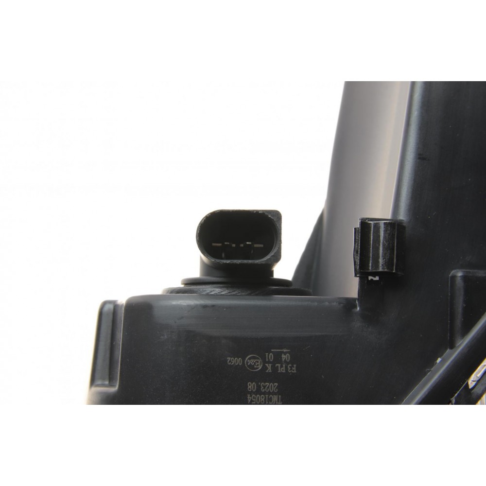 Фара протитуманна VW Passat 10-14 (R)