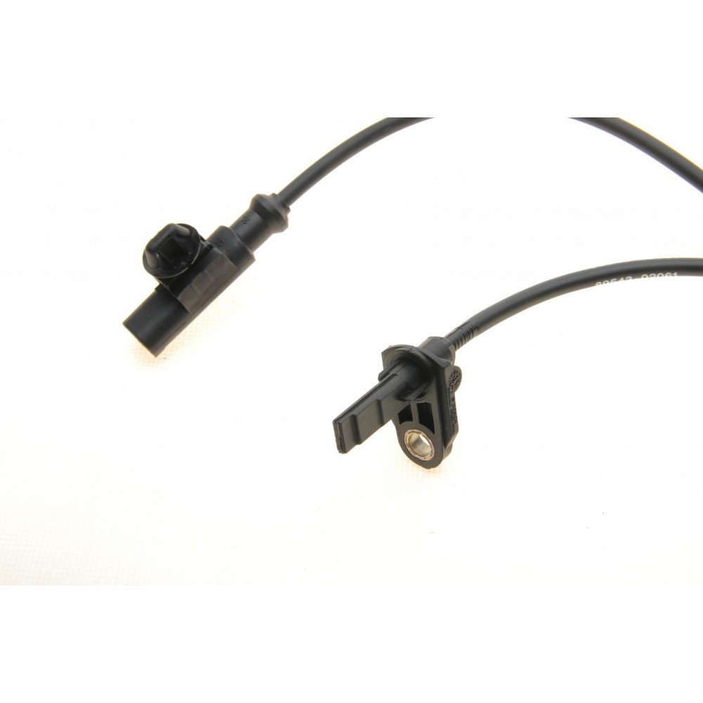 Датчик ABS (передній) Toyota Auris/Corolla/Verso 1.2-2.2D 06-19 (L)